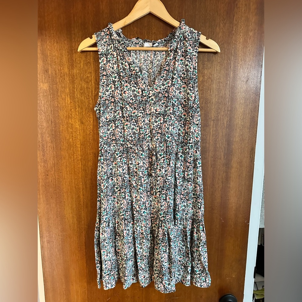 GAP Floral V-Neck Tiered Dress in Coral, Teal & Black